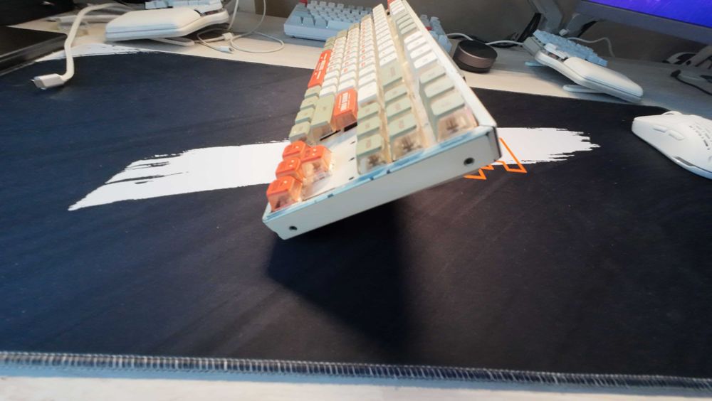 Tastatura mecanica Keychrom K8 Pro TKL - customizata