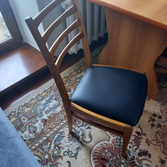 Два стола  ,дерево