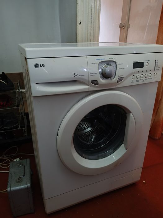 Стиральная машина  lg 5  кг.