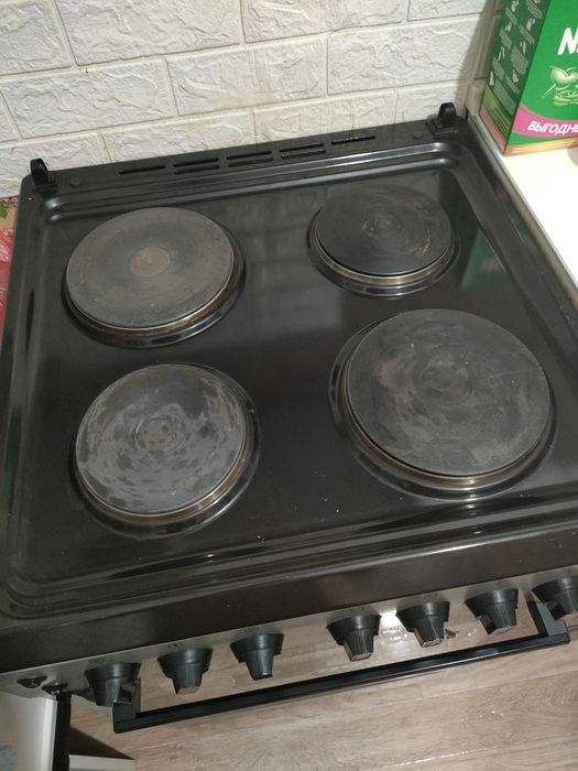 Продам печь 4 камфорное