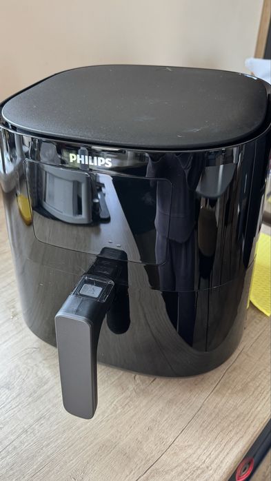Friteuza cu aer cald Philips HD9280/90