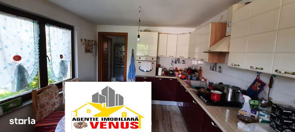 Casa cu etaj in Catamarasti Deal