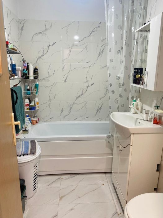 Apartament spatiu comercial