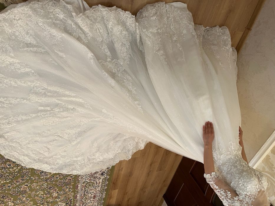 Свадебное платье