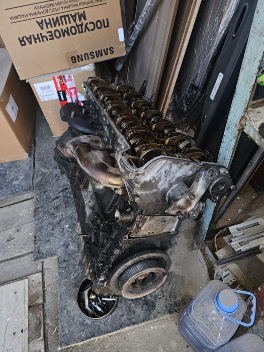 Продается двигатель м104, объем 2.8 на запчасти
