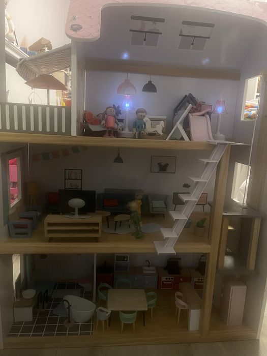 Casa de papusi din lemn + mobilier + lumini + multe accesorii | Lidl Playtive