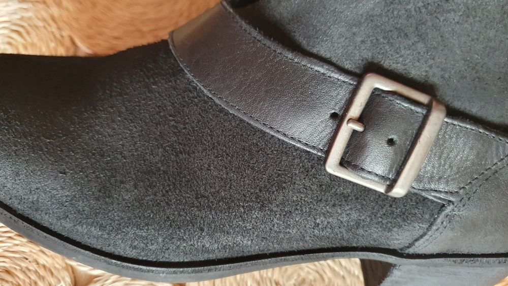 Ghete UGG din piele marime 38, interior 24 cm