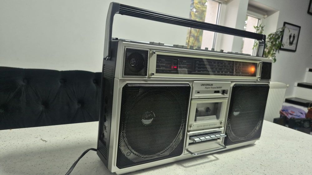Radio casetofon portabil universum supersound 16000