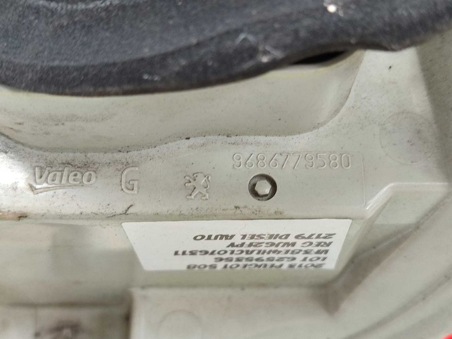 Stop aripă spate stânga Break Peugeot 508 2013 2.2 Diesel 2010-2018 Cod OEM: 9686779580 (5G3)