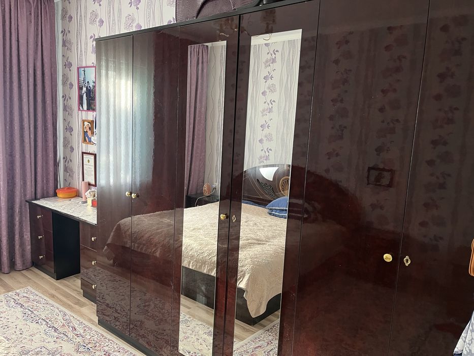 Продам спальный гарнитур