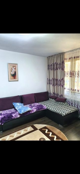 Închiriez apartament