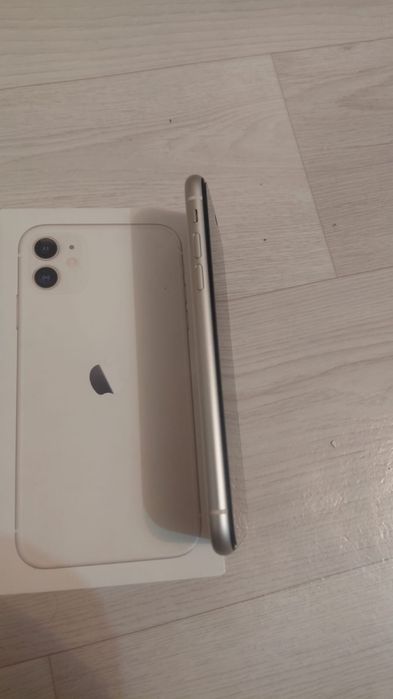 Айфон 11 70к торг ест 64гб