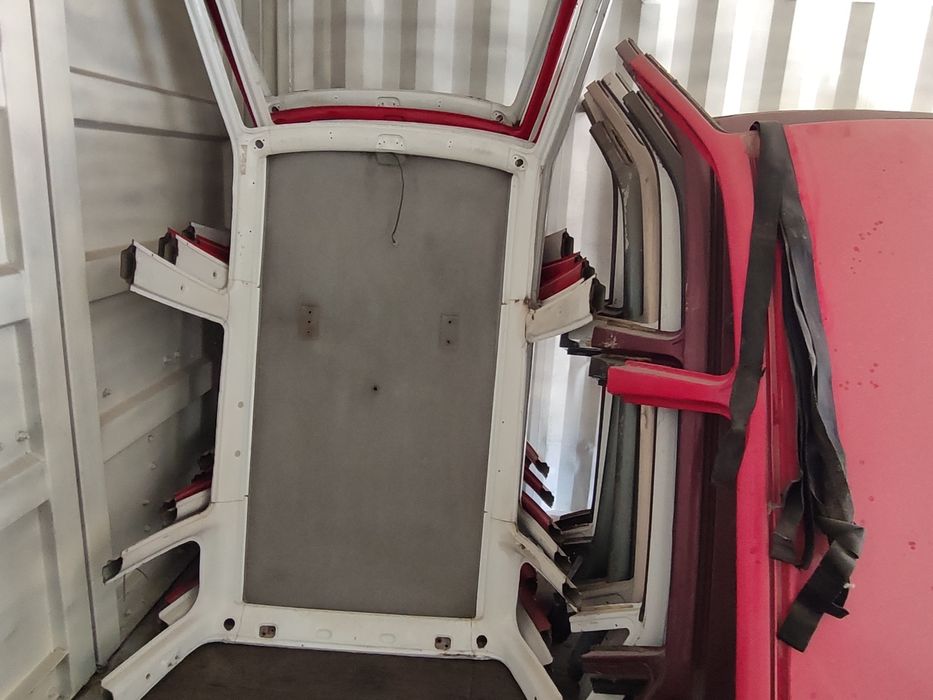 Тико.Унг эшик,,том,  Радной Ок ранг га бор.