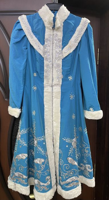 Костюм Деда Мороза и Снегурочки 500.000