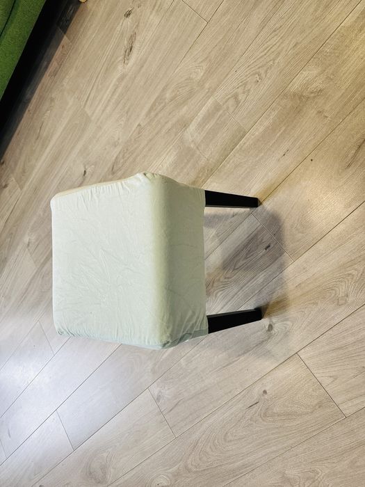 Taburet scaun NILS Ikea pentru masa de machiaj sau copii