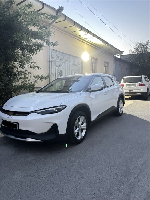 Chevrolet menlo sotiladi