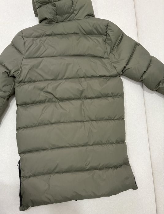 Зимняя куртка на пуху