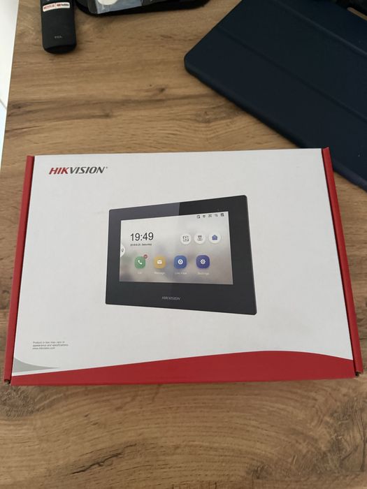 Видеодомофон HIKVISION