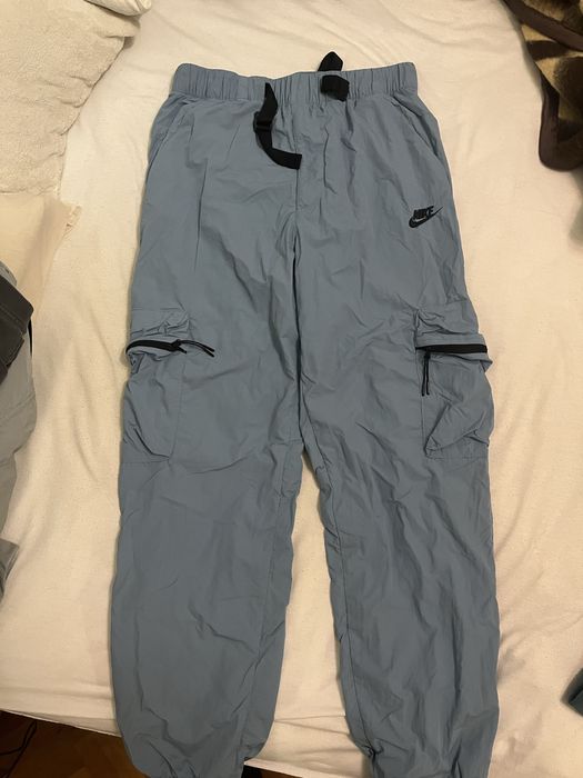 Продавам дрехи на Luda и на Nike.