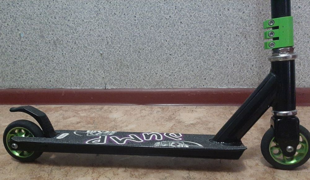 Продам трюковой самокат
