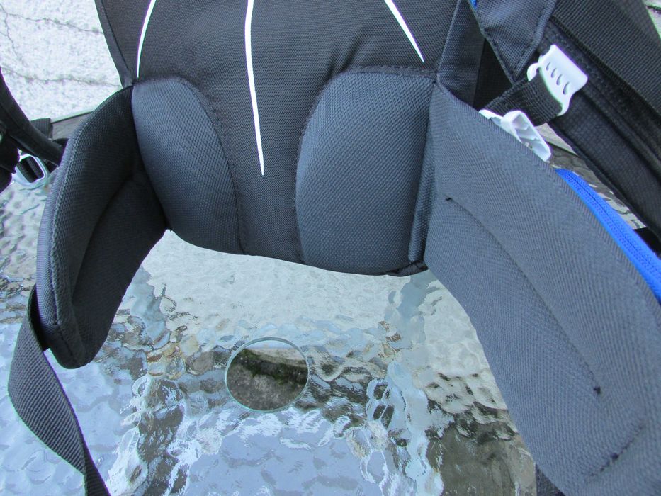 Туристическа раница Quechua Decathlon MH100 30L