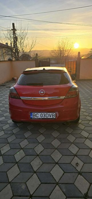 Opel Astra GTC 105 cai