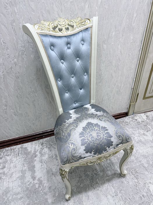 Стол стул янгидек сотилади холати яхши сифатли