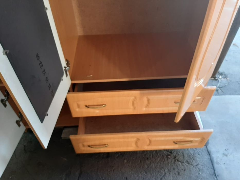 Шкаф в хорошем состоянии