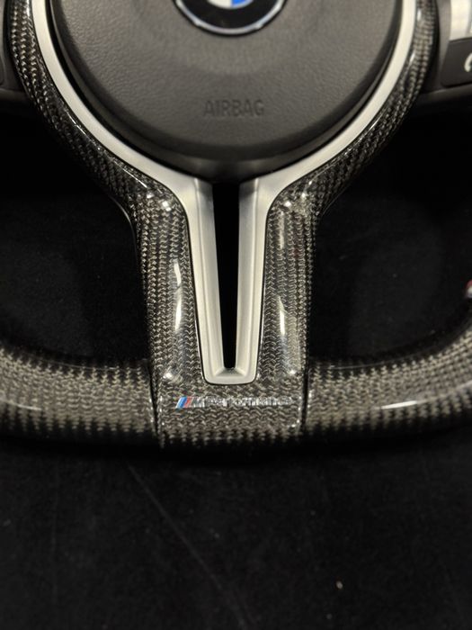 Бмв рули оригинал карбон !! Аирбак рабочий в наличии  bmw rul original