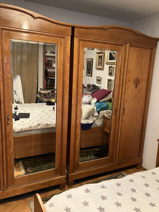 Vand  mobila dormitor lemn de lamai