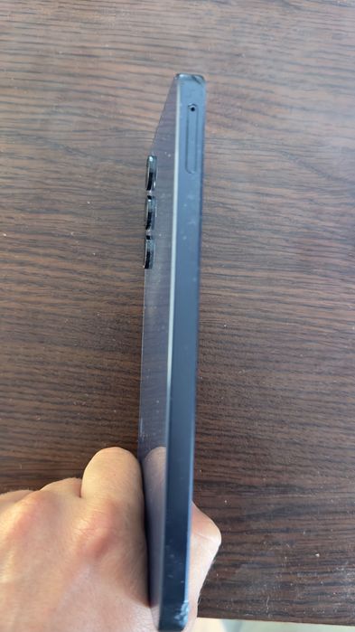 Vând telefoane + tabletă pentru piese sau reparat