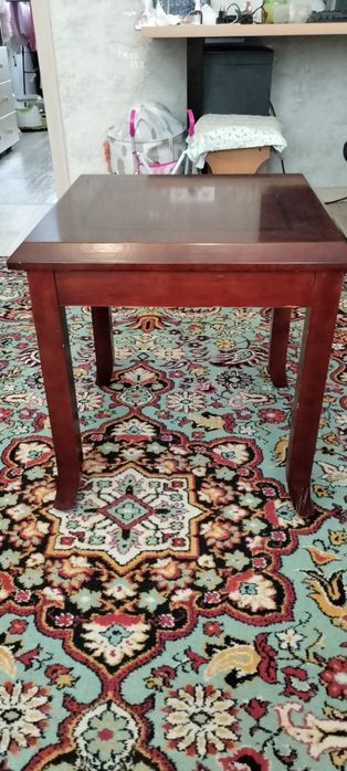 Продам журнальный стол