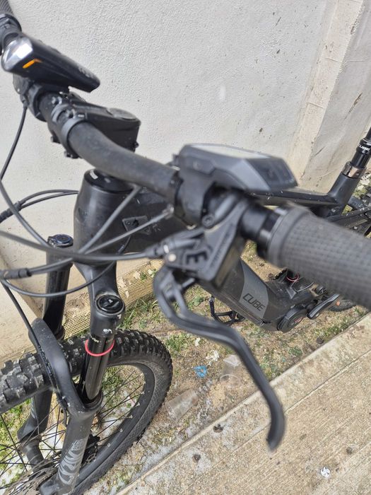 Електрически карбонов Cube stereo