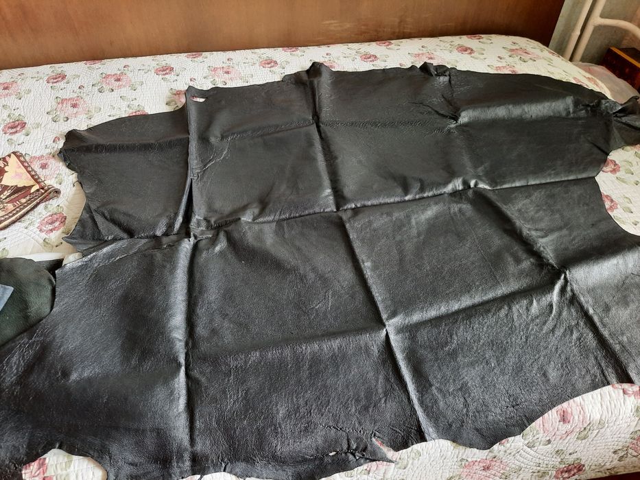 Две парчета ест.кожа свинска напа