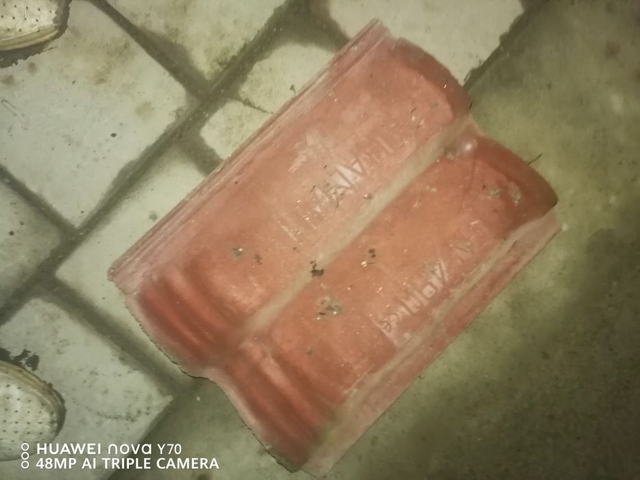 Vând țiglă pentru casa 500 de buc