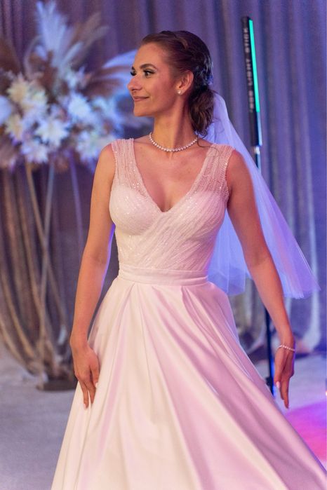 Rochie mireasa din tafta