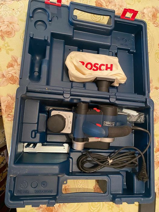 Рубанок электрический Bosch