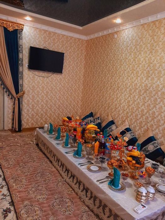 Ijara qarshi sity 2 qavat 3 xona 300 $