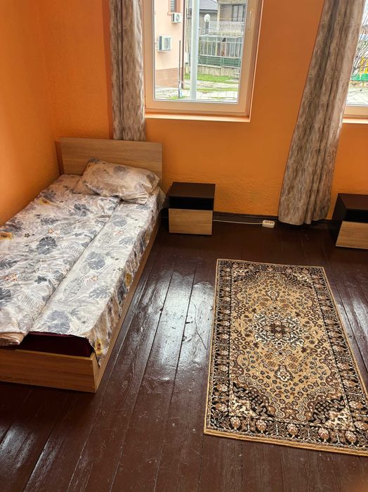 Продавам къща в гр. Златица