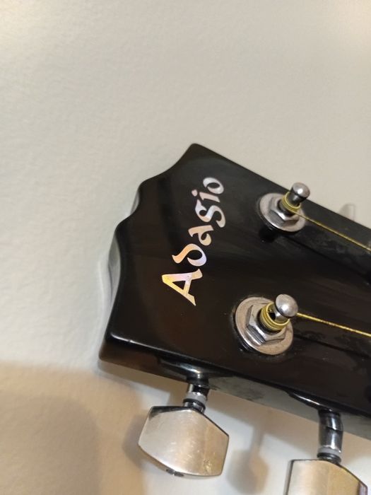 Гитара,домбыра сатылады