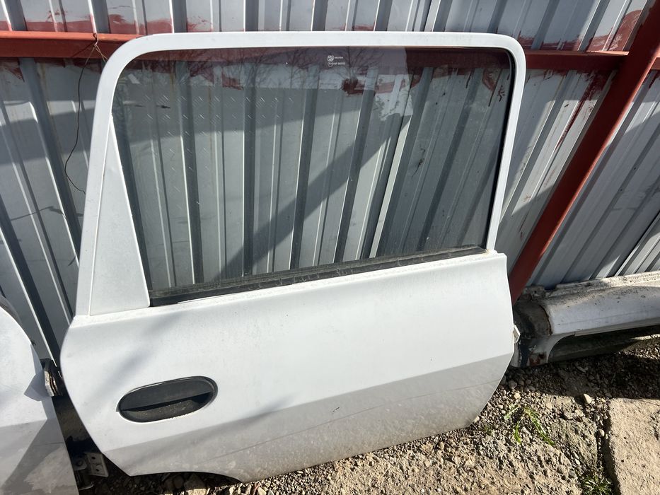 Vand usi fata/spate-obloane/capote/aripi Dacia Papuc/1300/1310