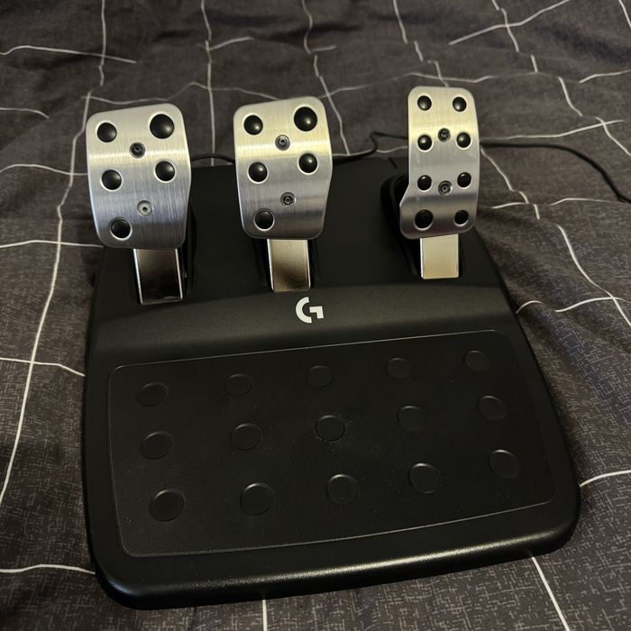 Volan Logitech G923 + Pedale + Shifter (PC/PS4/PS5)