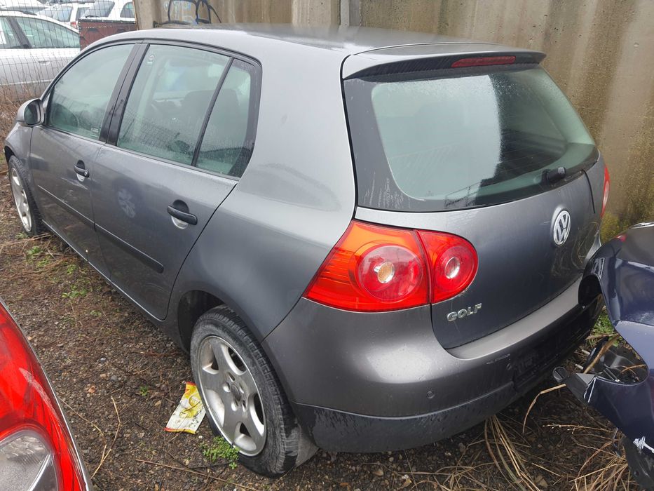 На части! VW Golf 1.9 SDI