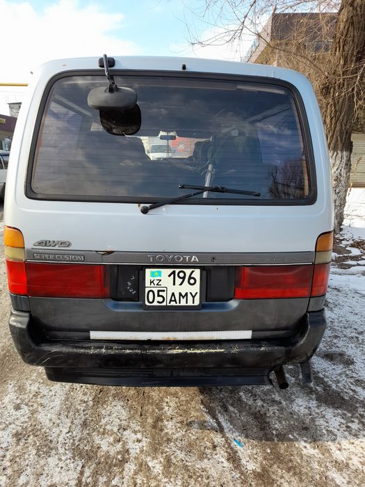 Продам Toyota Hiace.