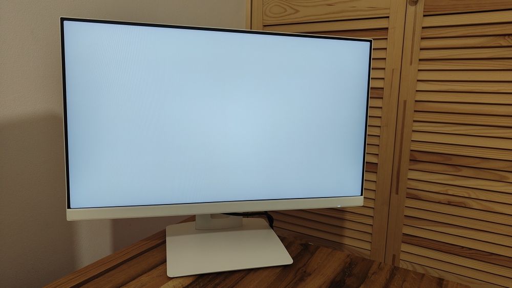 Monitor HP x24ih vopsit alb - pentru setup gaming alb