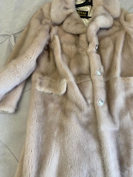 Продам эксклюзивную шубу