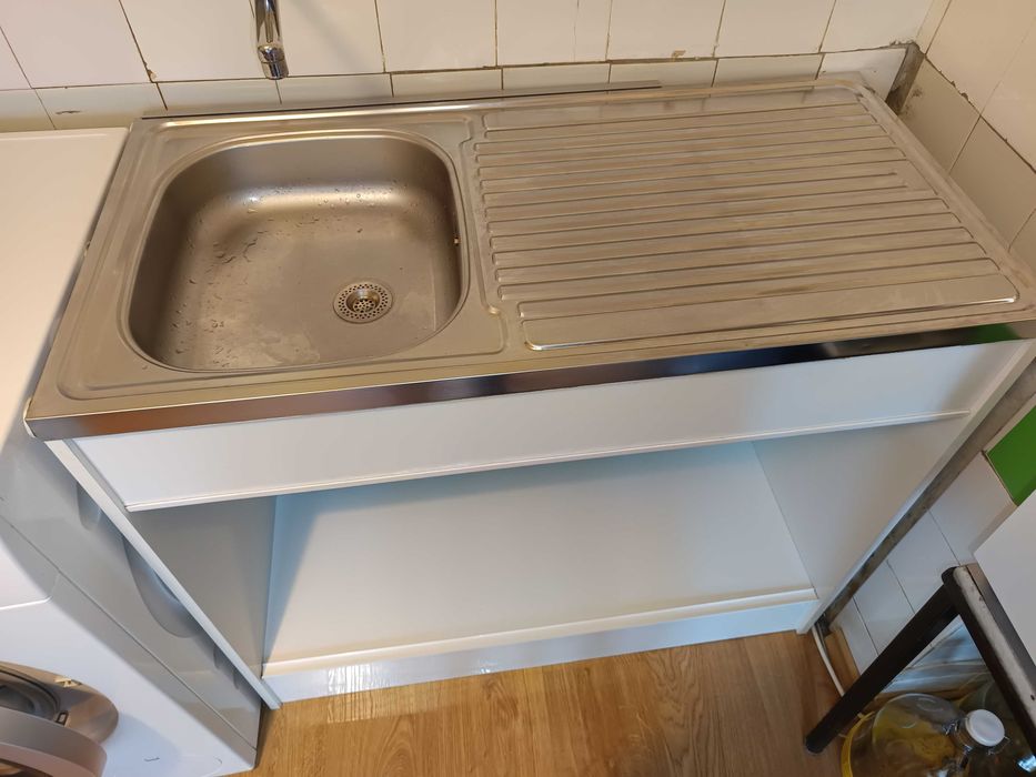 Кухненски шкаф с мивка