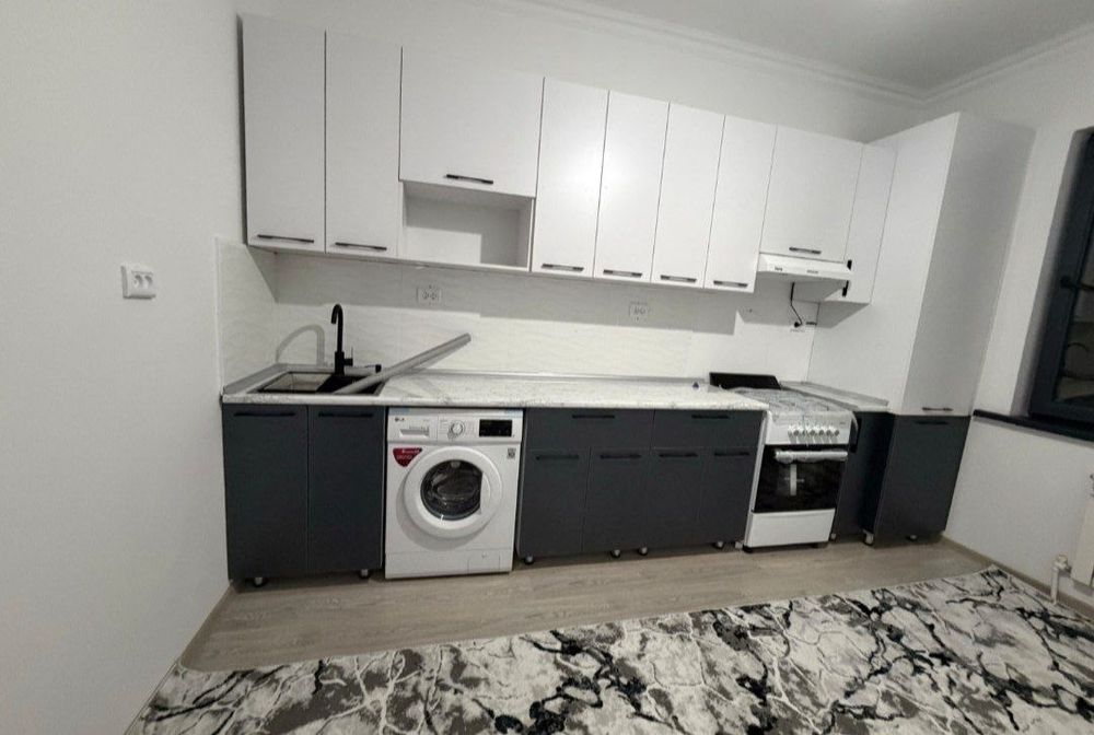 Olmazor metro vakzal oldida