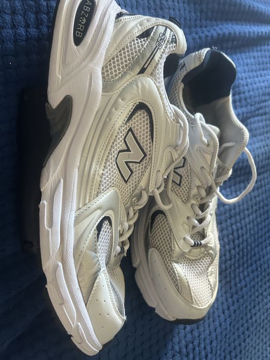 Продам кроссовки