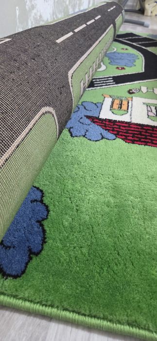 Продам ковёр в детскую 2*3